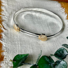 Load image into Gallery viewer, Sterling Silver Expandable Bracelet with Rose Gold Shells
