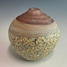 Load image into Gallery viewer, Pinnacle Vase
